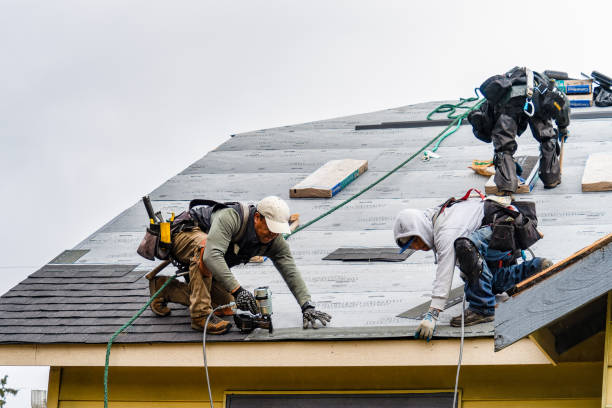 Professional Roofing technician working in Naches, WA